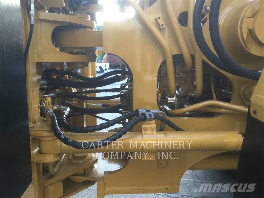 CAT 988H Chargeuse sur pneus
