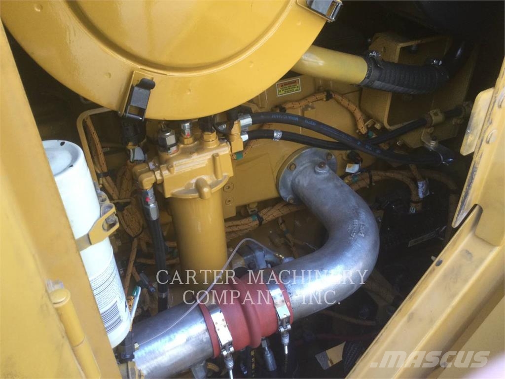 CAT 988H Chargeuse sur pneus