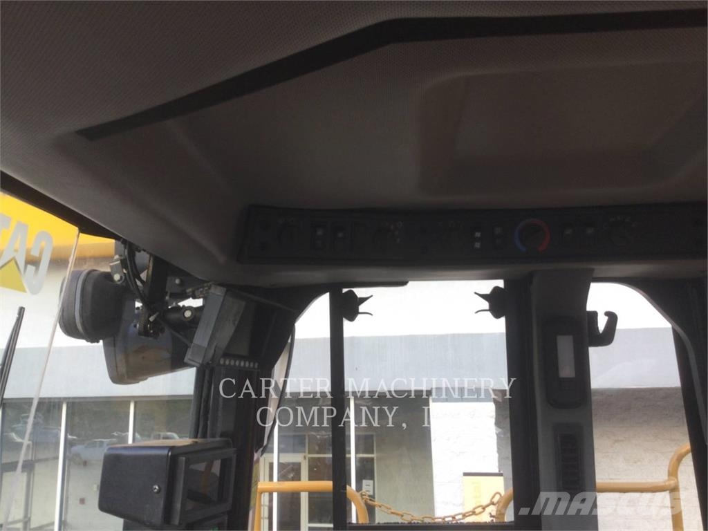 CAT 988H Chargeuse sur pneus