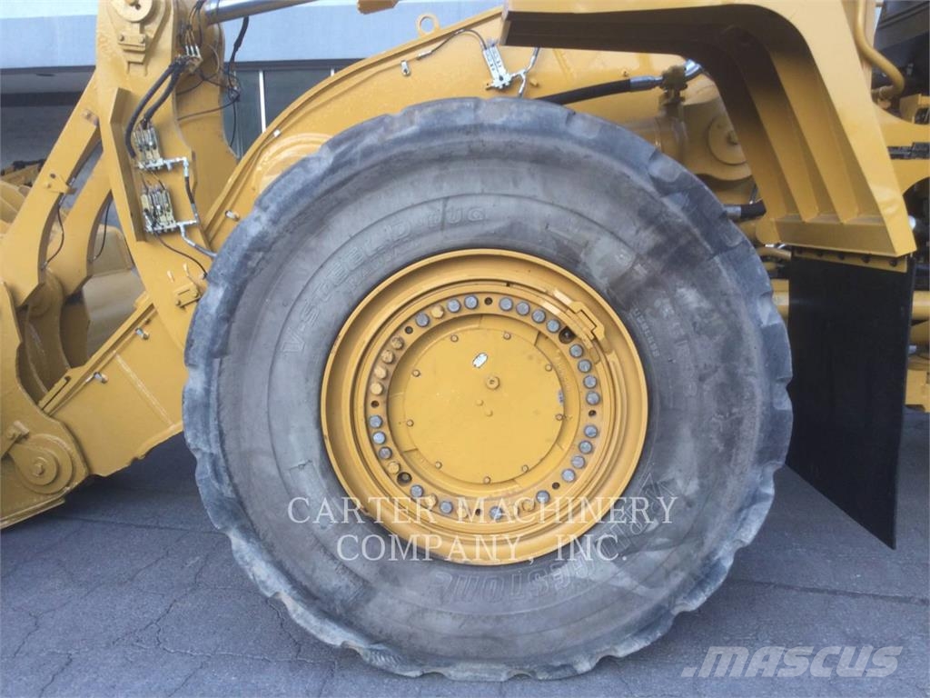 CAT 988H Chargeuse sur pneus