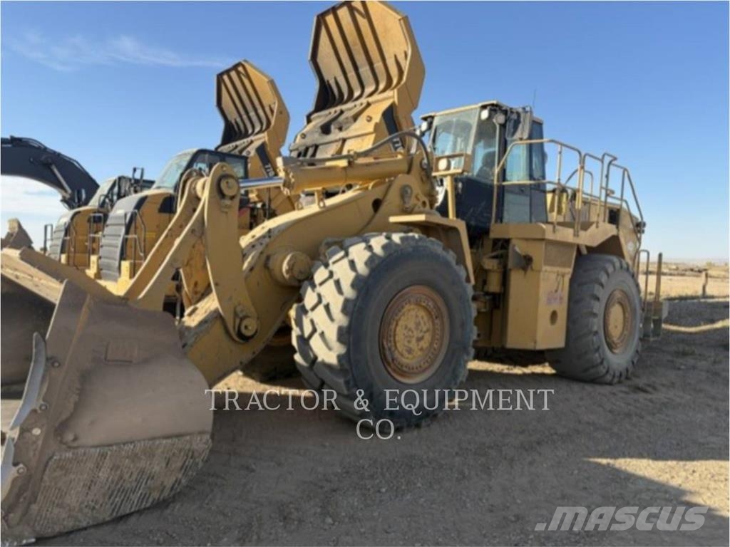 CAT 988H Iekrāvēji uz riteņiem