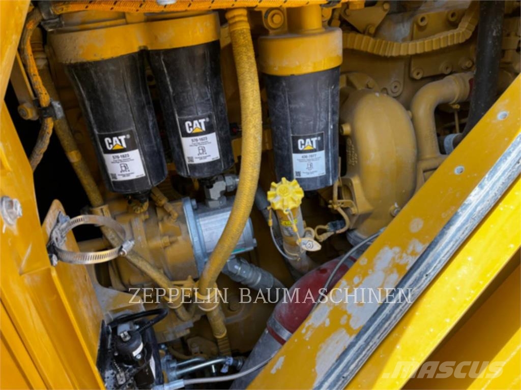 CAT 988KXE Iekrāvēji uz riteņiem