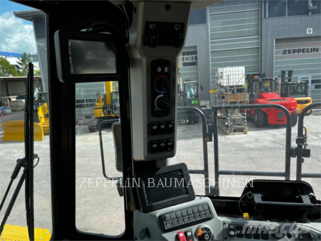 CAT 988KXE Iekrāvēji uz riteņiem