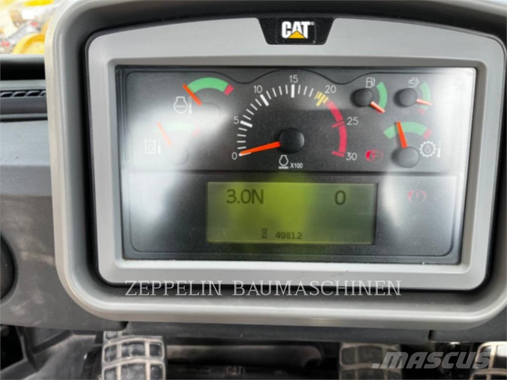 CAT 988KXE Iekrāvēji uz riteņiem