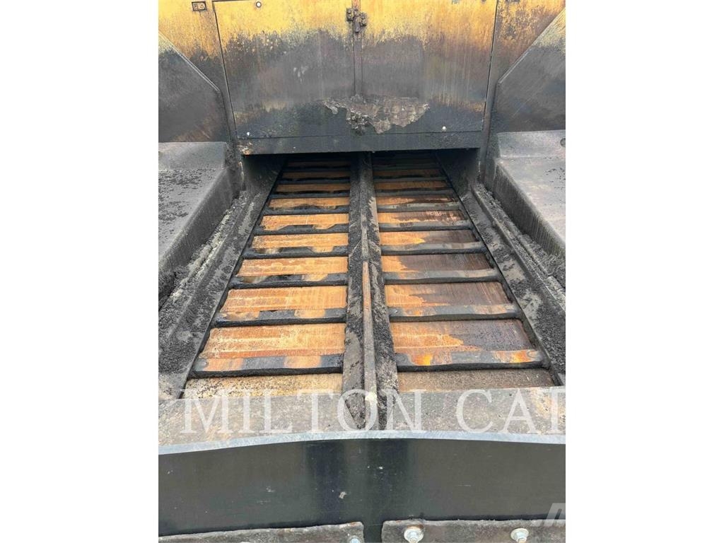 CAT AP-1055D Asfaltafwerkmachines