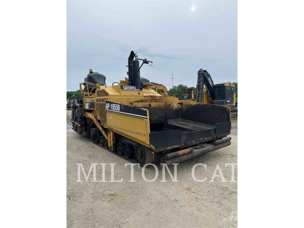 CAT AP-1055D Asfaltafwerkmachines
