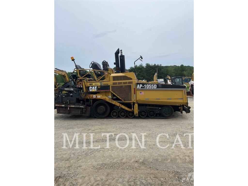 CAT AP-1055D Asfaltafwerkmachines