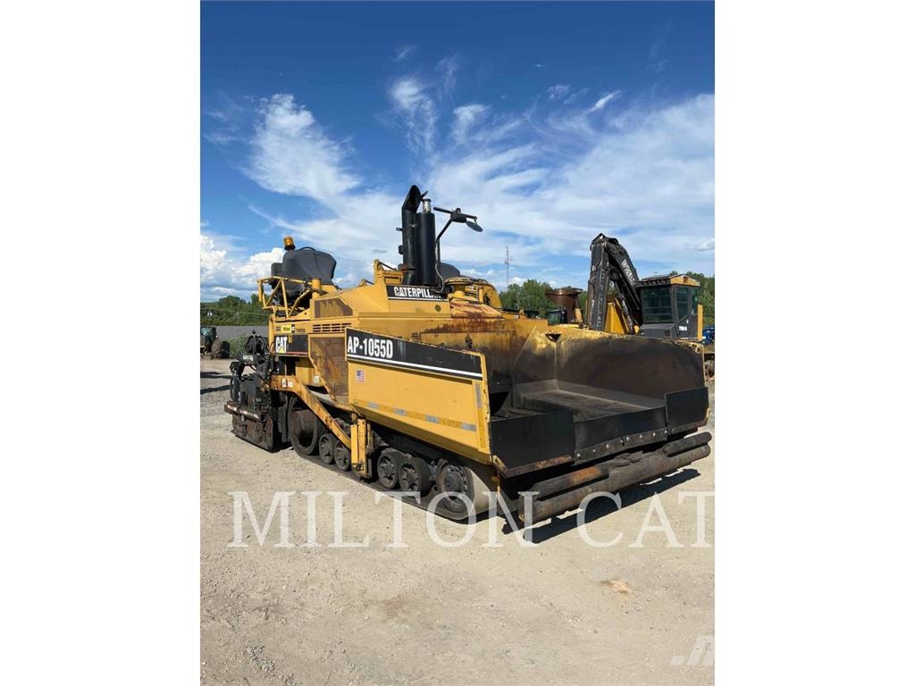 CAT AP-1055D Asfaltafwerkmachines