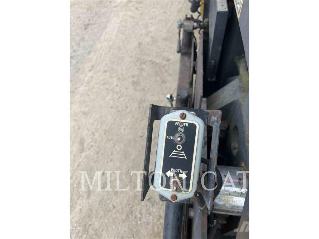 CAT AP-1055D Asfaltafwerkmachines