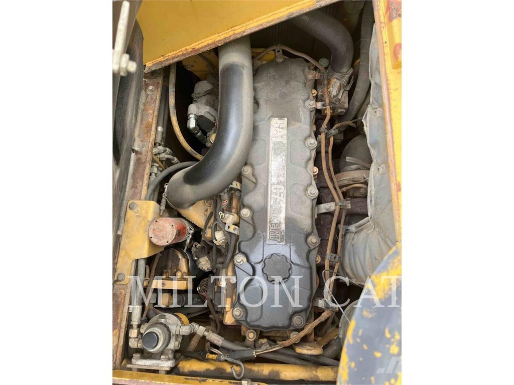 CAT AP-1055D Asfaltafwerkmachines