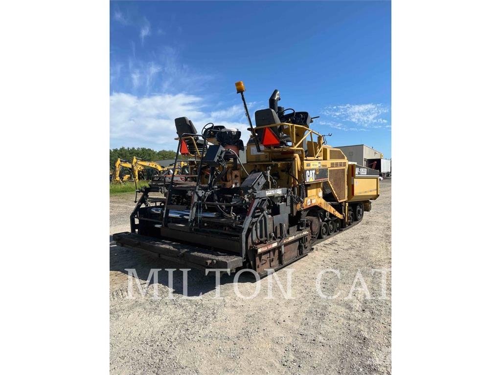 CAT AP-1055D Asfaltafwerkmachines