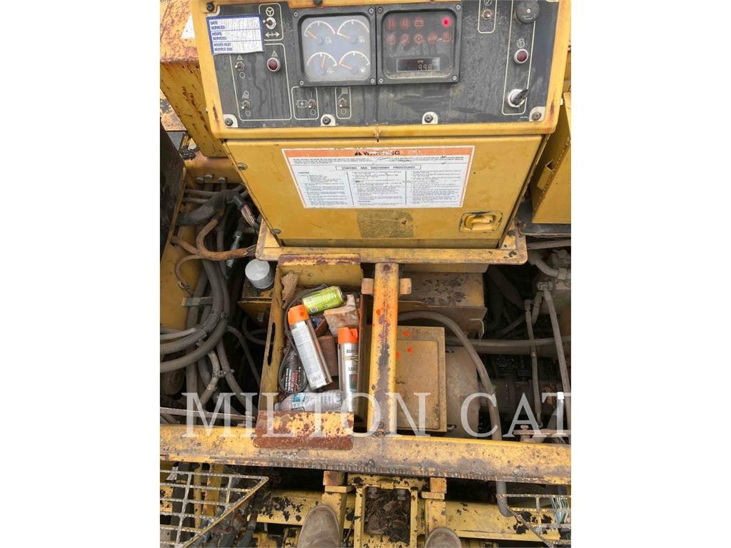 CAT AP-1055D Asfaltafwerkmachines
