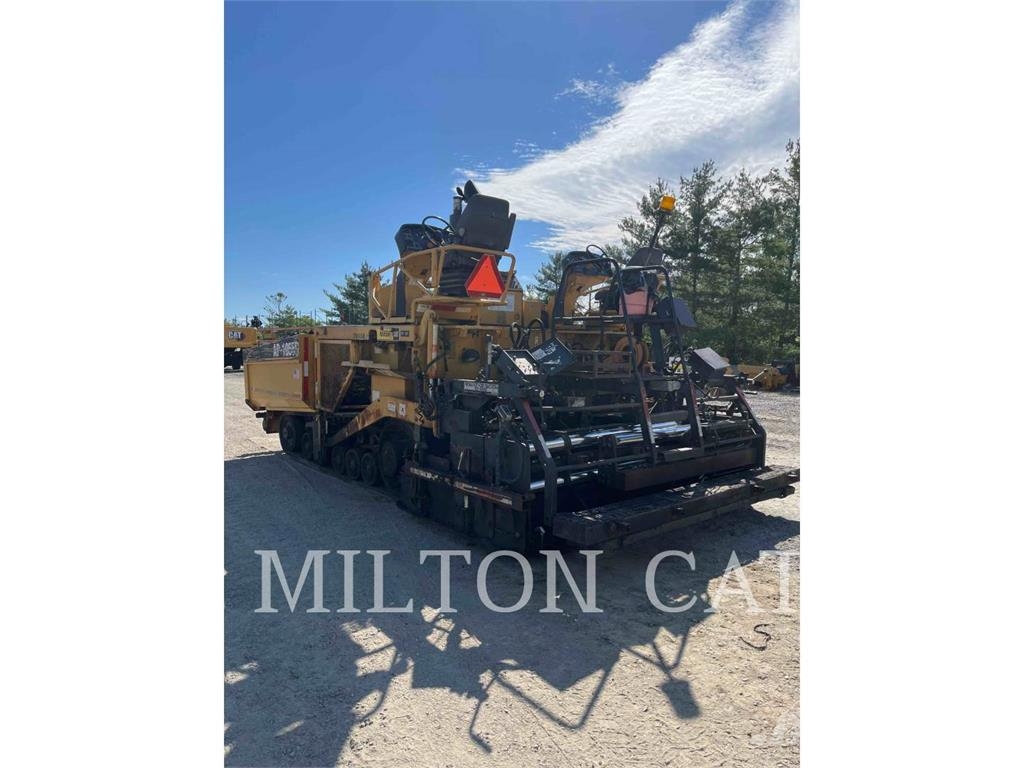 CAT AP-1055D Asfaltafwerkmachines