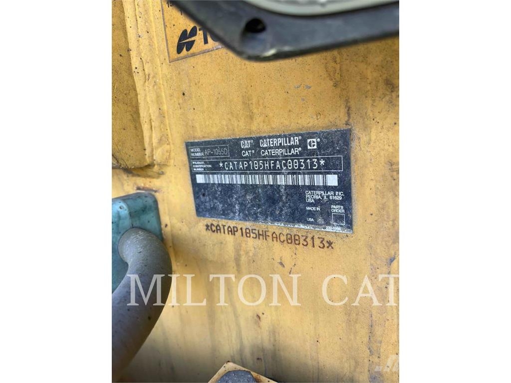 CAT AP-1055D Asfaltafwerkmachines