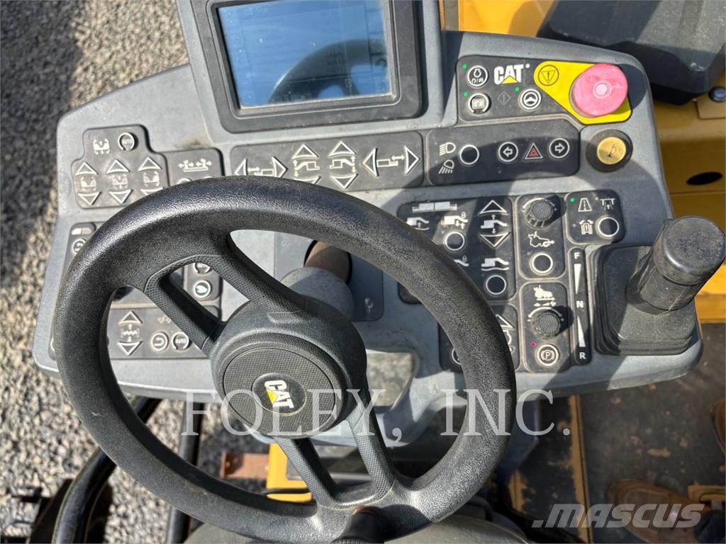 CAT AP1000F Finitrici