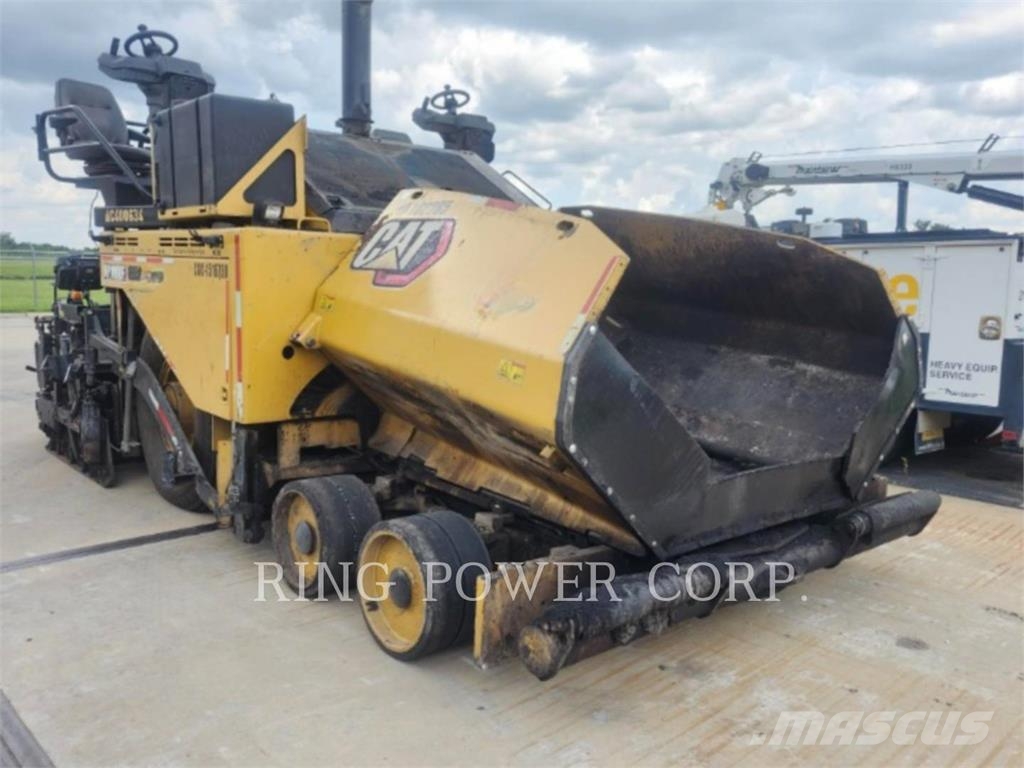 CAT AP1000F Stroji za recikliranje asfalta