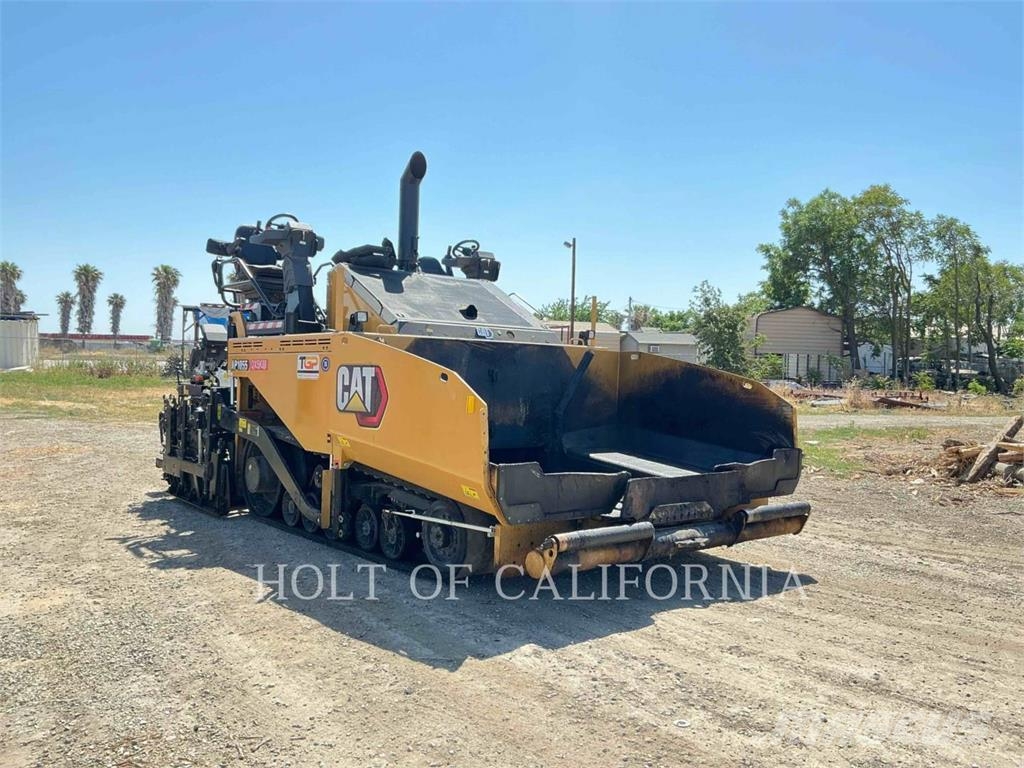 CAT AP1055 معدات السفلتة