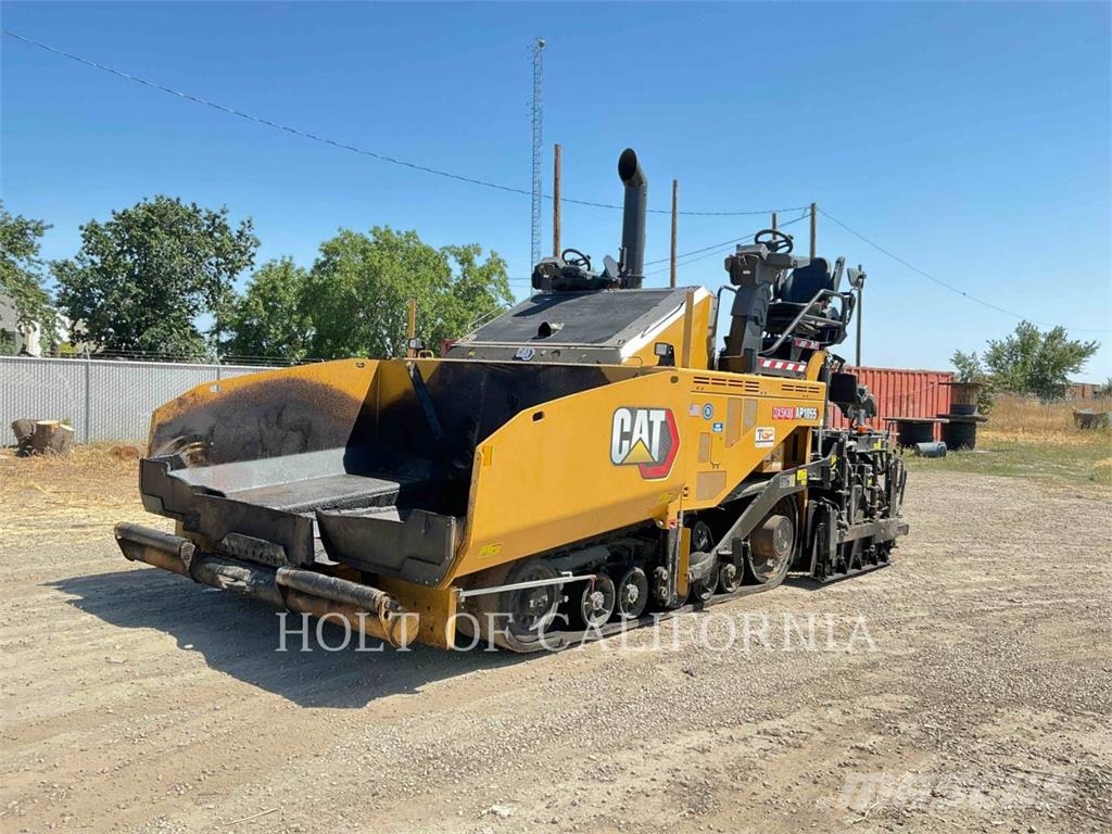 CAT AP1055 معدات السفلتة