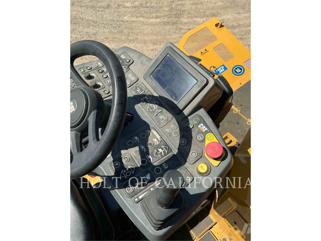 CAT AP1055 معدات السفلتة