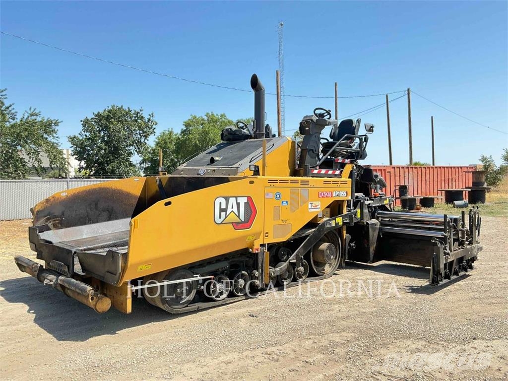 CAT AP1055 معدات السفلتة