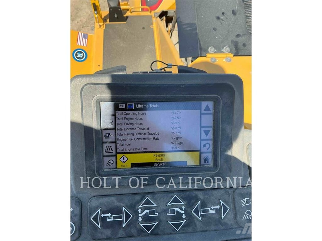 CAT AP1055 معدات السفلتة