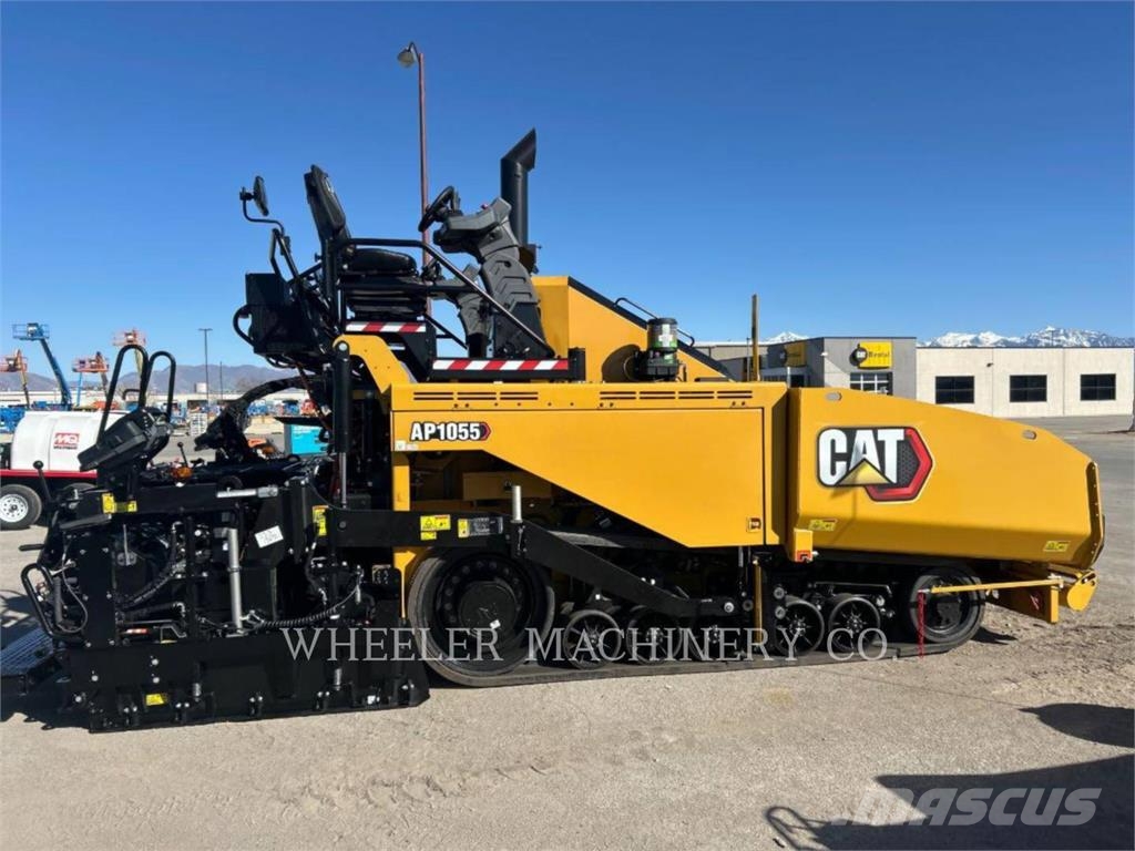 CAT AP1055 Машини за асфалт