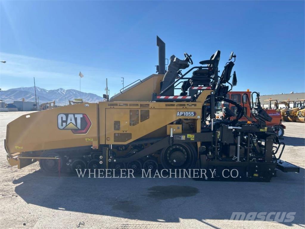 CAT AP1055 Машини за асфалт