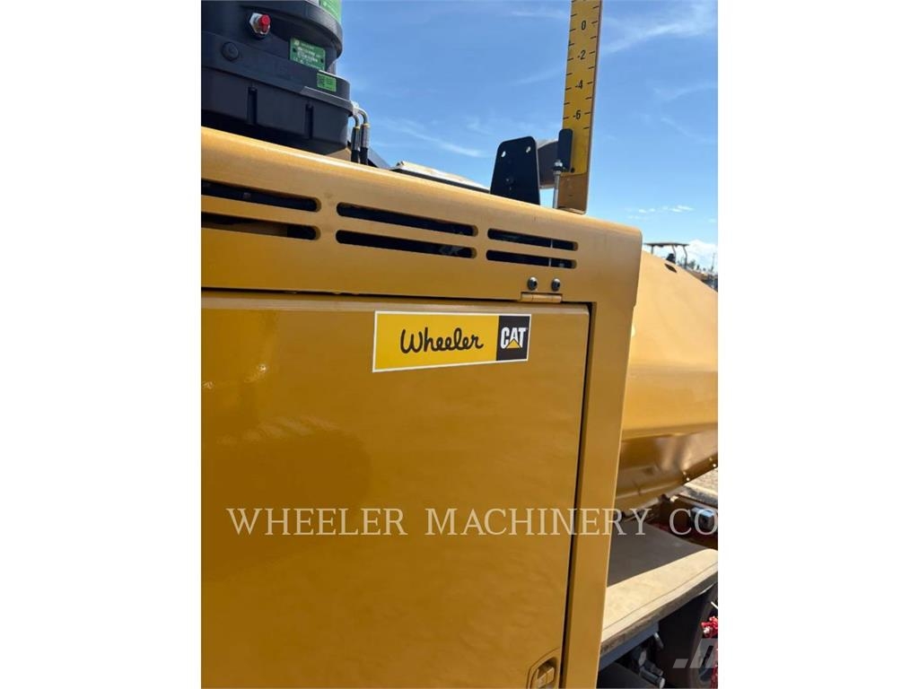 CAT AP1055 Asfaltafwerkmachines