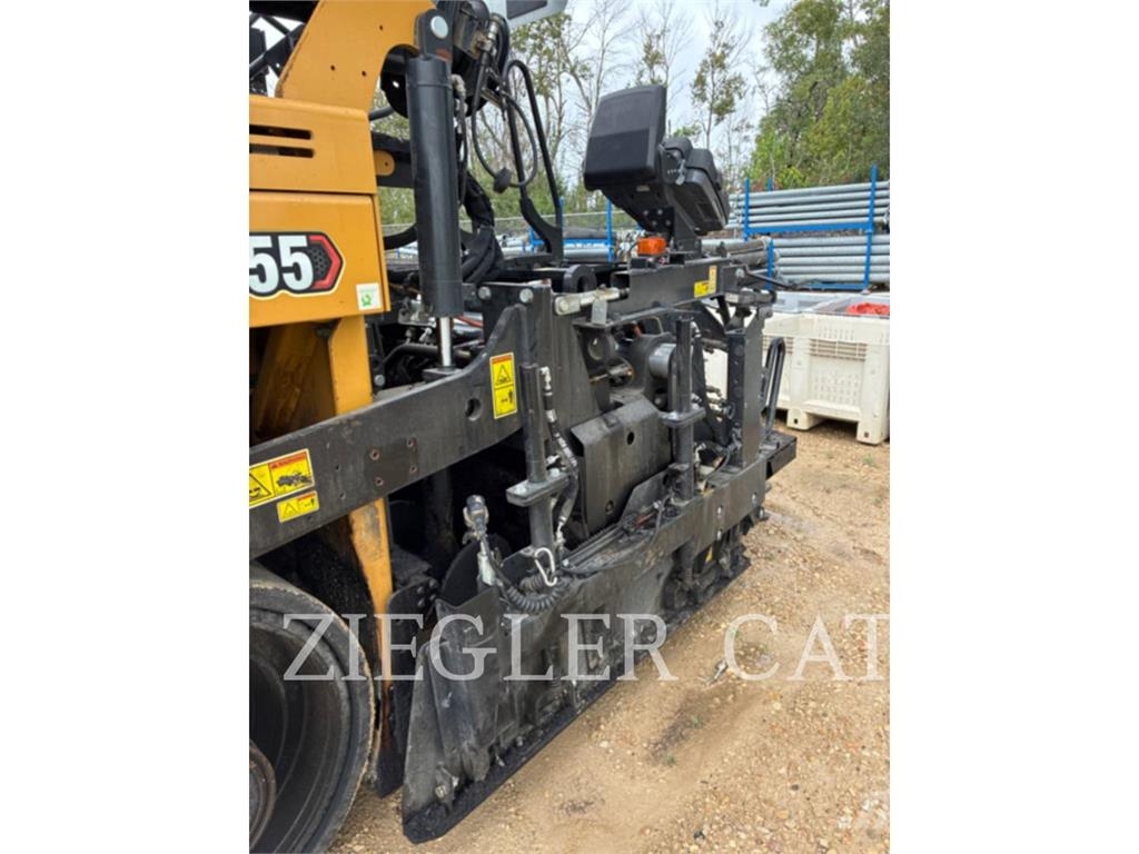 CAT AP1055-08 Asfalta klājēji