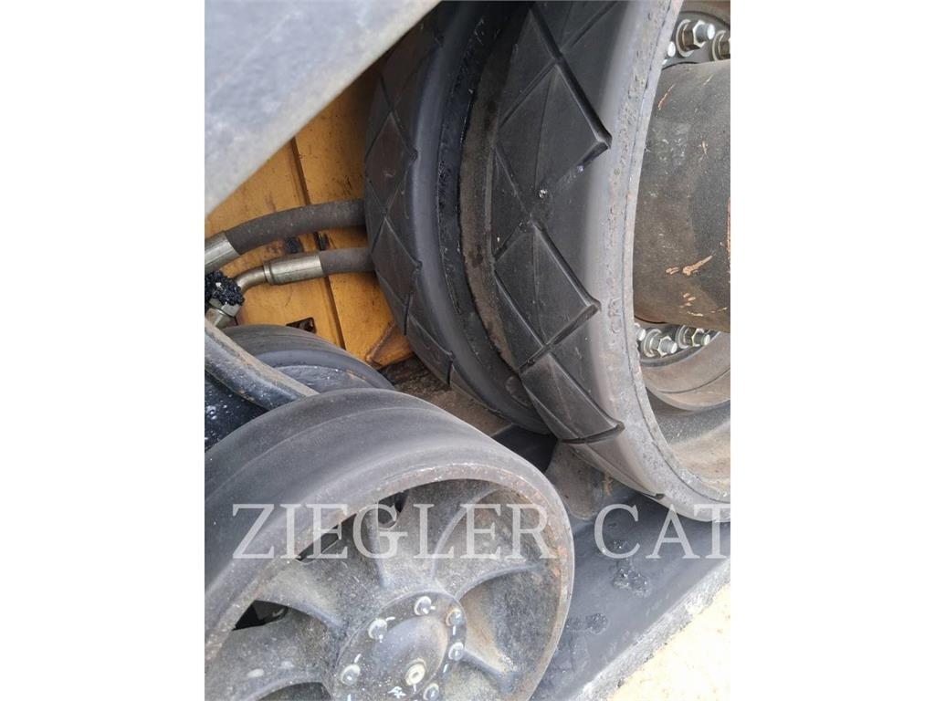 CAT AP1055-08 아스팔트 포장장비