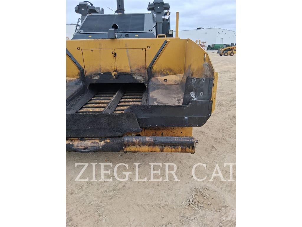 CAT AP1055-08 아스팔트 포장장비