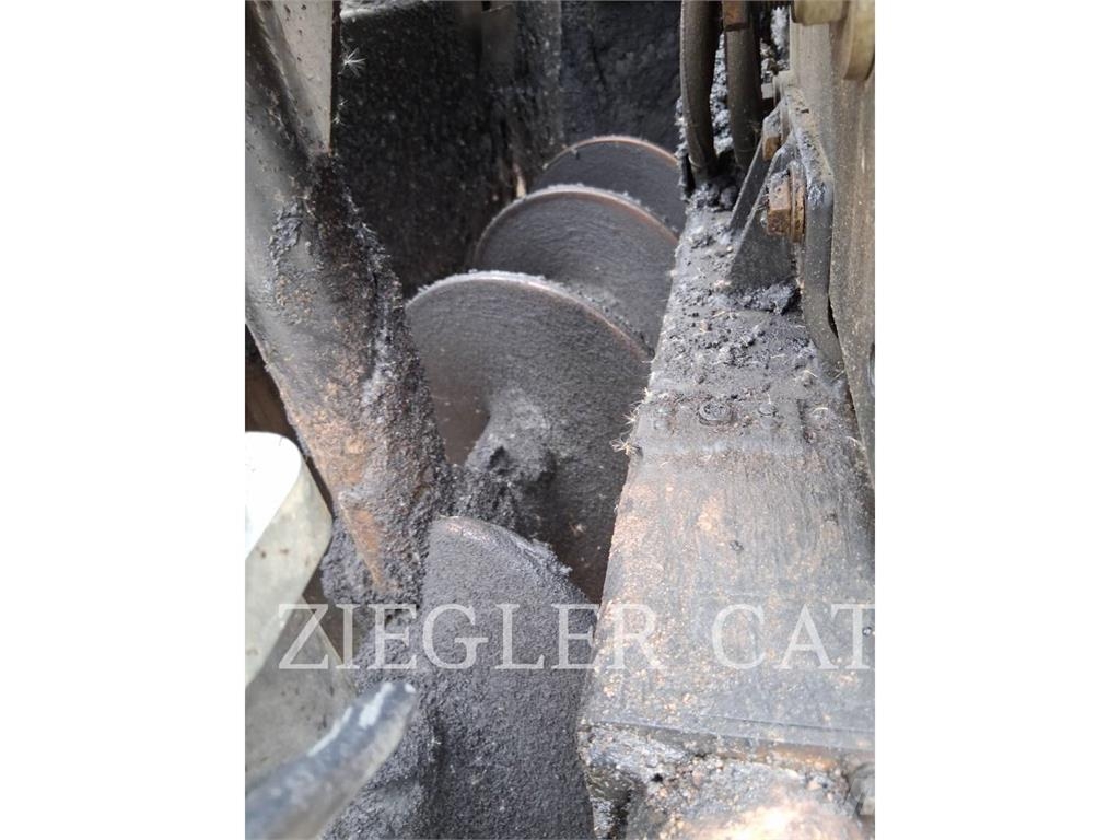CAT AP1055-08 아스팔트 포장장비