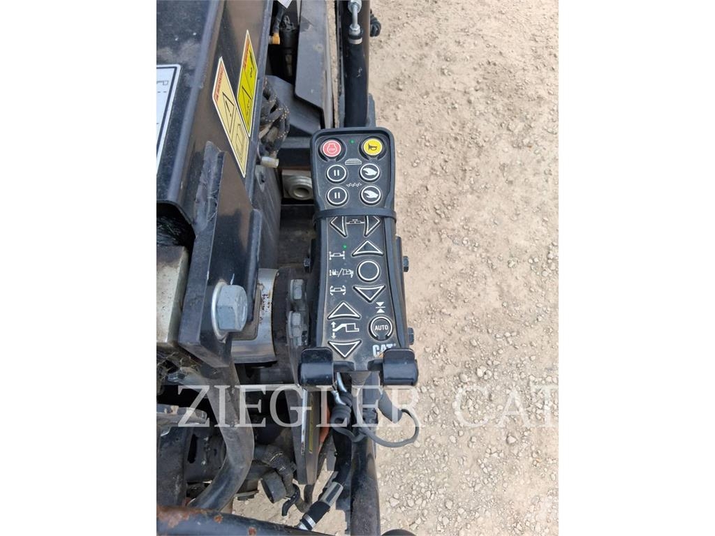 CAT AP1055-08 아스팔트 포장장비