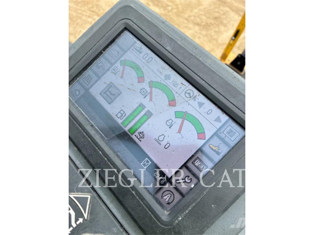 CAT AP1055-08 Asfalta klājēji