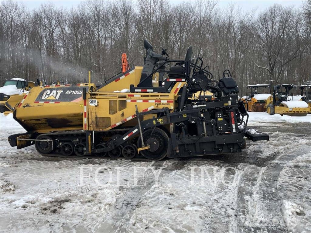 CAT AP1055F Asphalt pavers