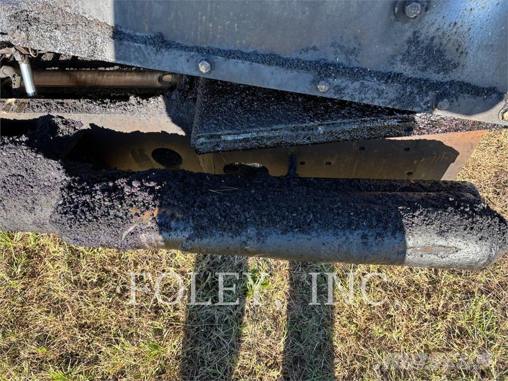CAT AP1055F Asphalt pavers