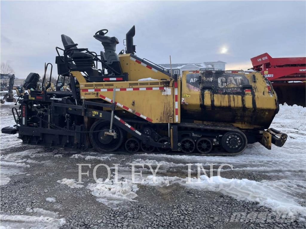CAT AP1055F Asphalt pavers