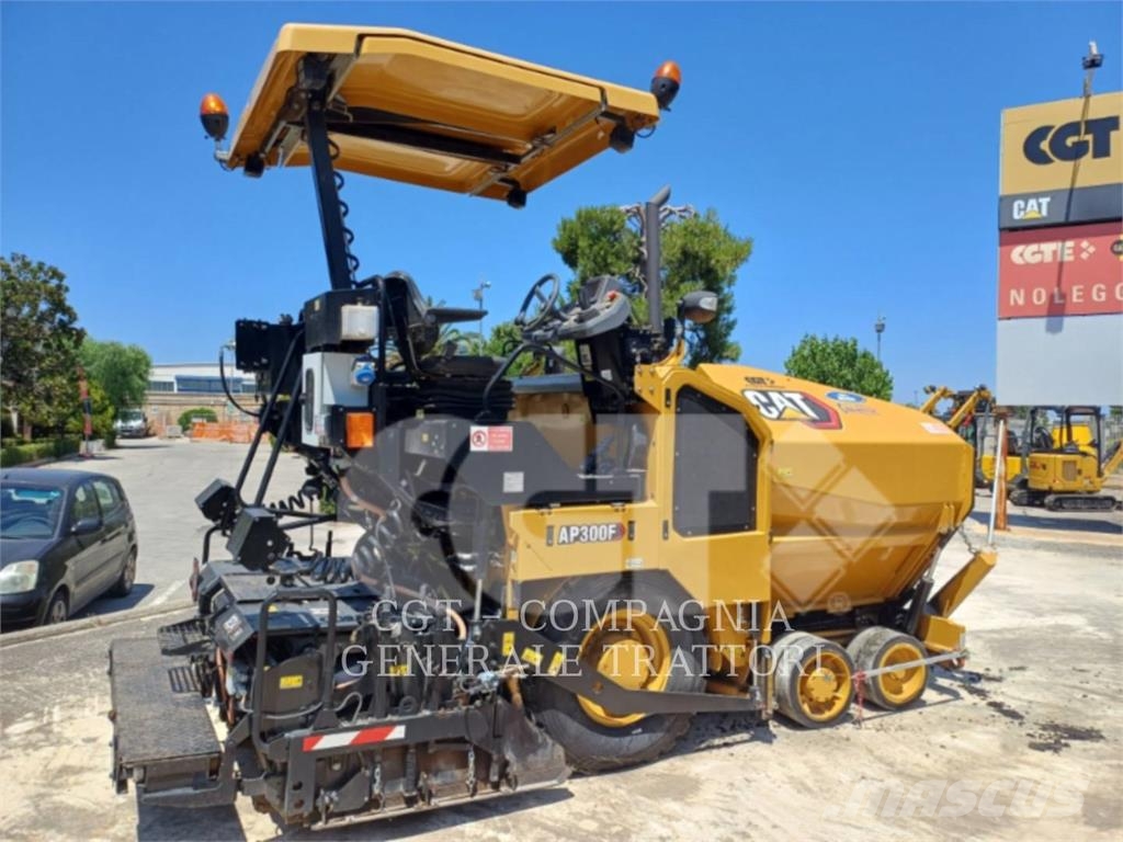 CAT AP300F Aszfalt terítõ gépek