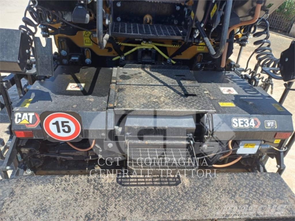 CAT AP300F Aszfalt terítõ gépek