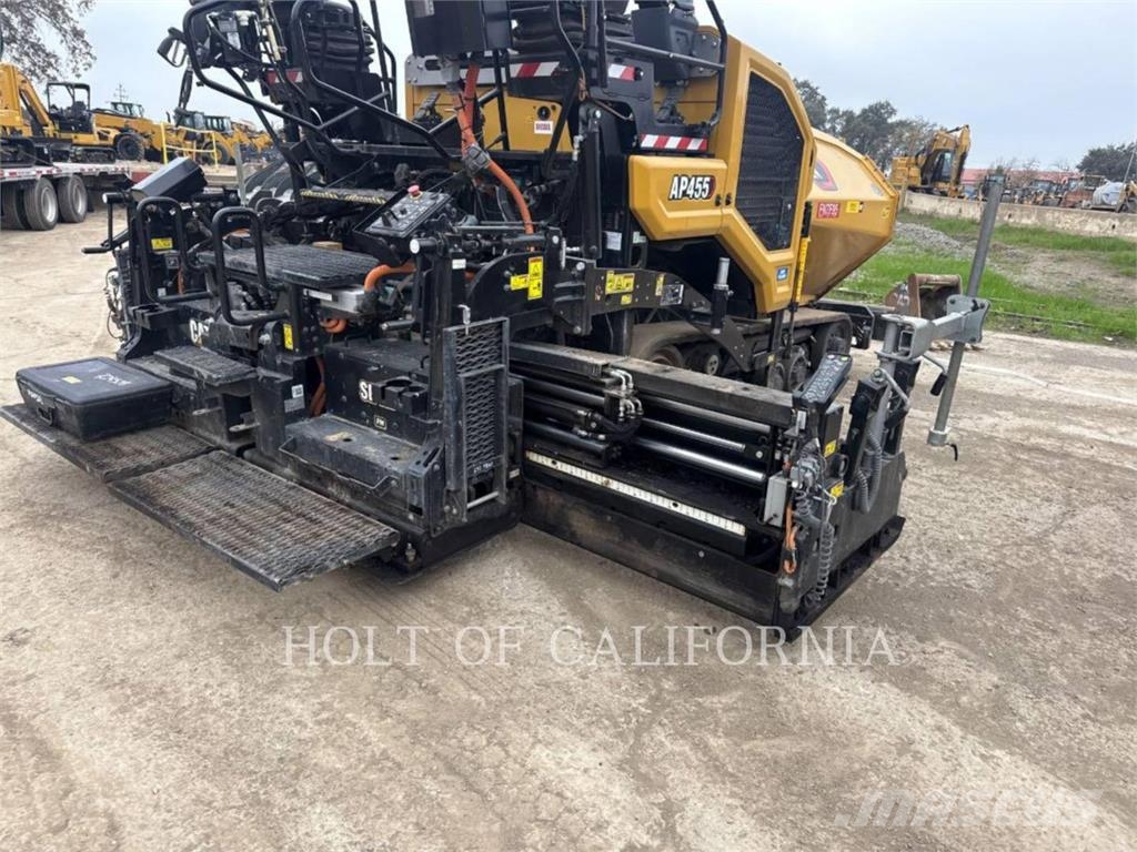 CAT AP455 Asphalt pavers