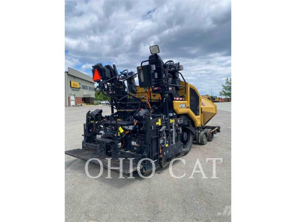 CAT AP500 Asfaltsläggningsmaskiner