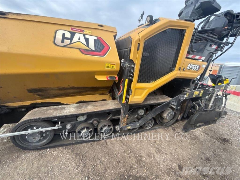 CAT AP555 Finišéry