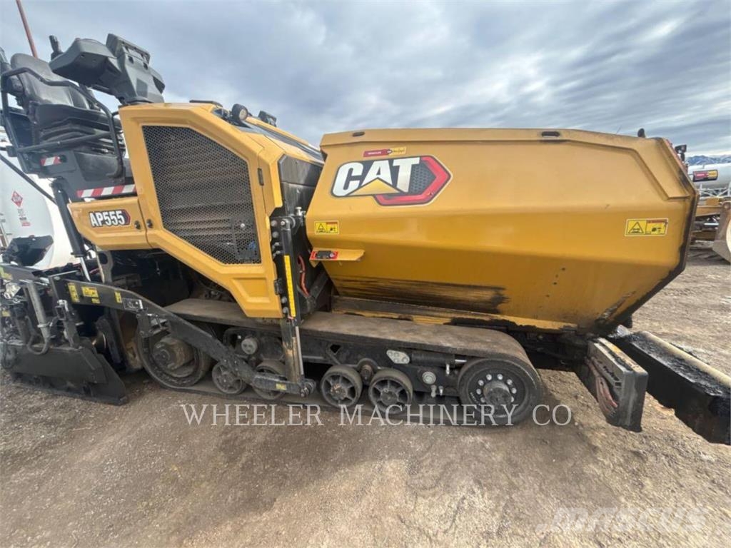 CAT AP555 Finišéry