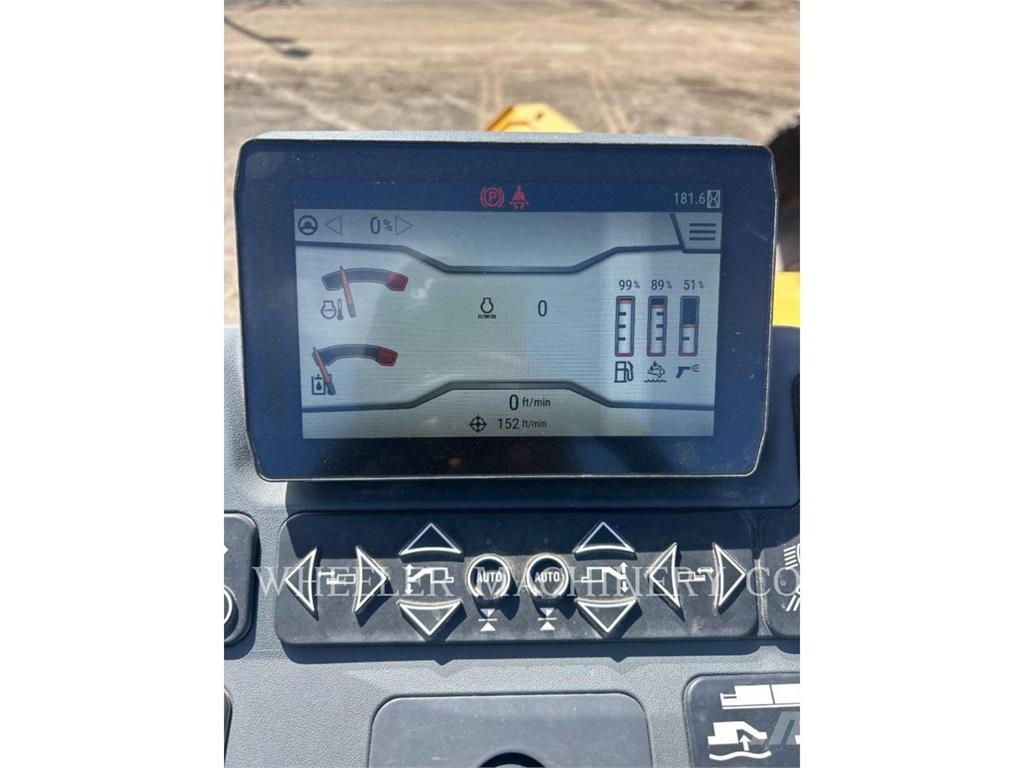 CAT AP555 معدات السفلتة