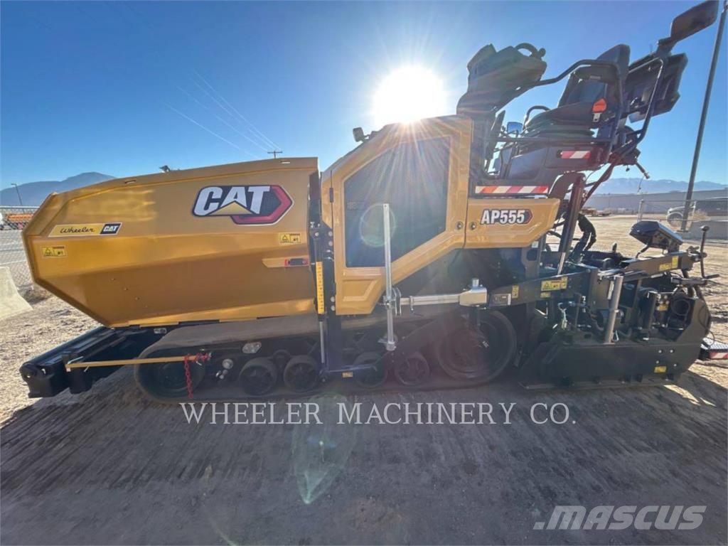 CAT AP555 Asfaltafwerkmachines
