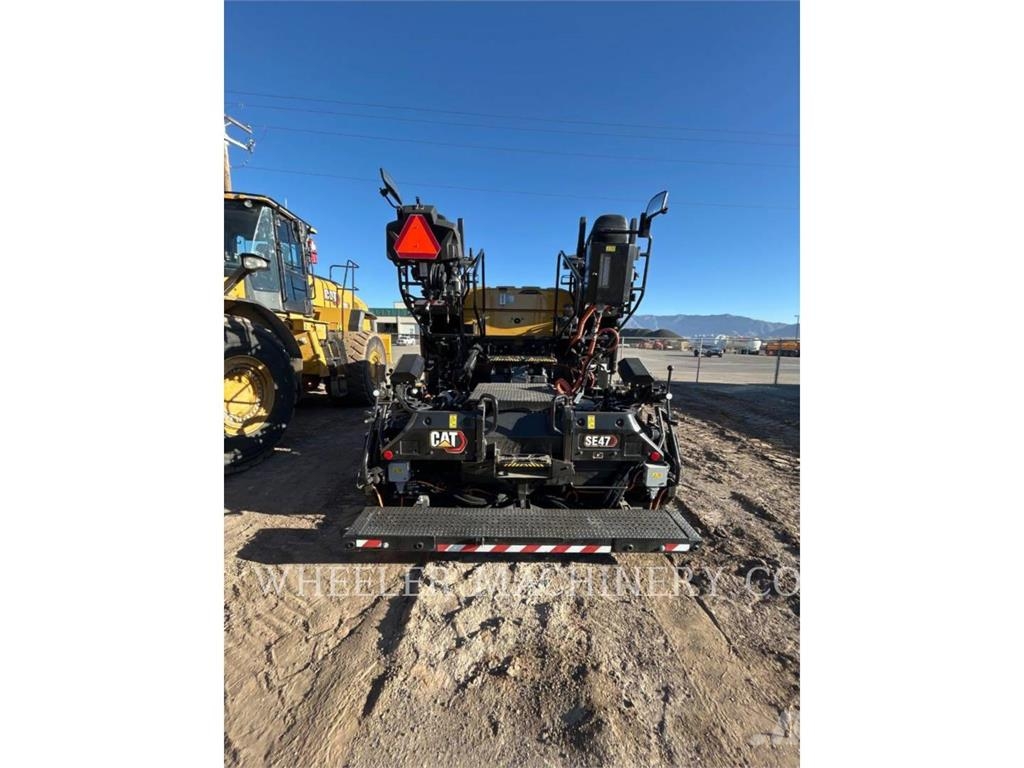 CAT AP555 Asfaltafwerkmachines