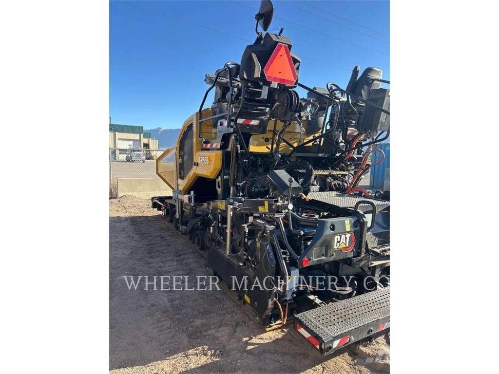CAT AP555 Asfaltafwerkmachines