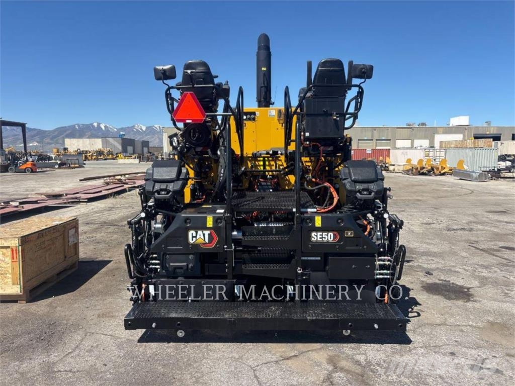 CAT AP655 Asphalt pavers