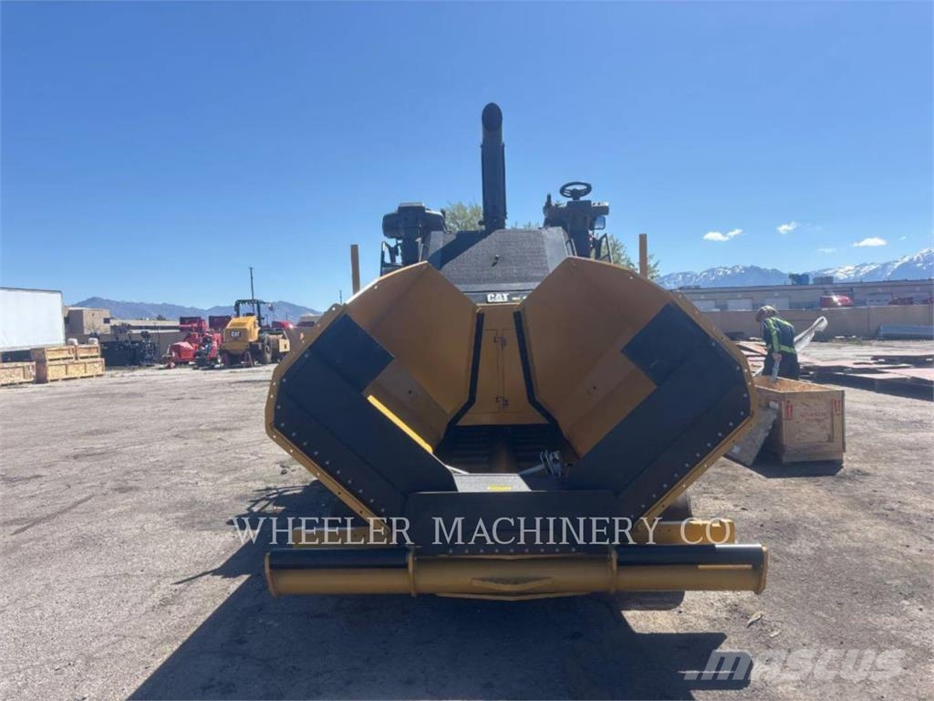 CAT AP655 Asphalt pavers