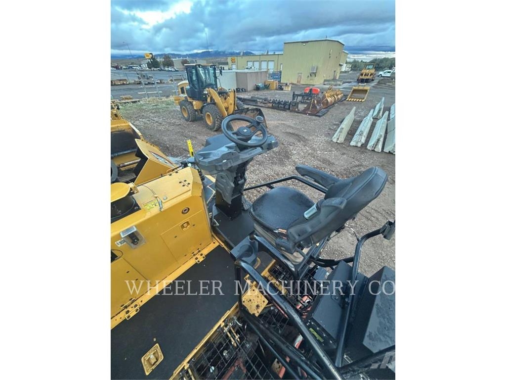 CAT AP655 Asfaldilaoturid